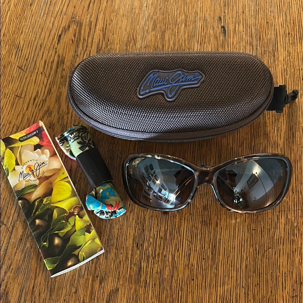 New Maui Jim Pearl City Brown Sunglasses with Case